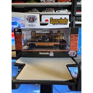 M2 Machines 1/64 Squarebody Syndicate 79 Chevy Silverado Woodson